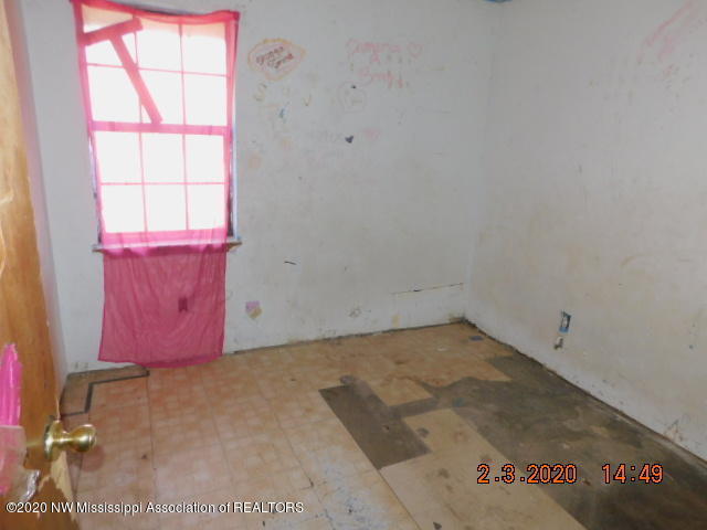 824 Smart Road Como, MS 38619 - Photo 9 of 15 DSCN8621
