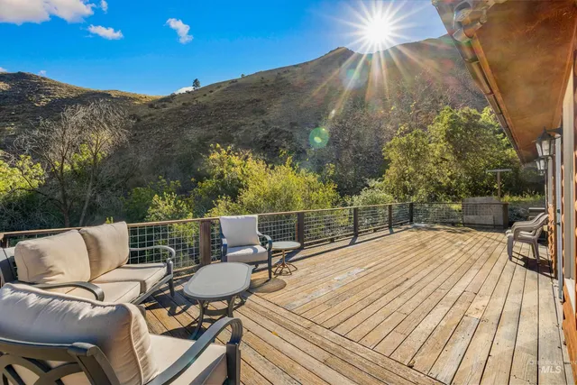 $395,000 | 236 Seven U Ranch Road, Lucile, ID 83542