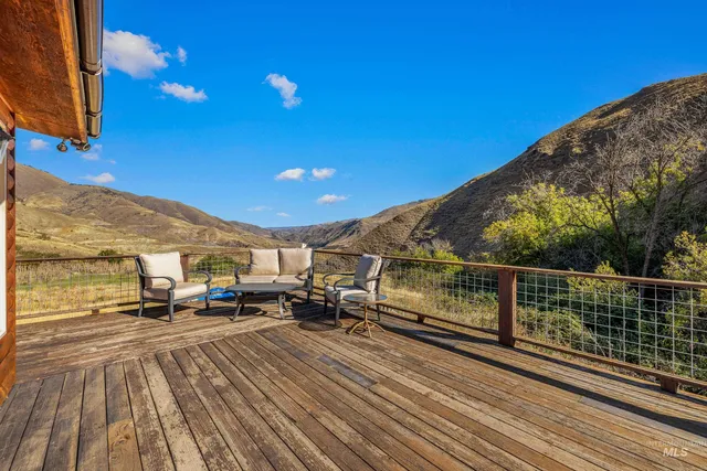 $395,000 | 236 Seven U Ranch Road, Lucile, ID 83542