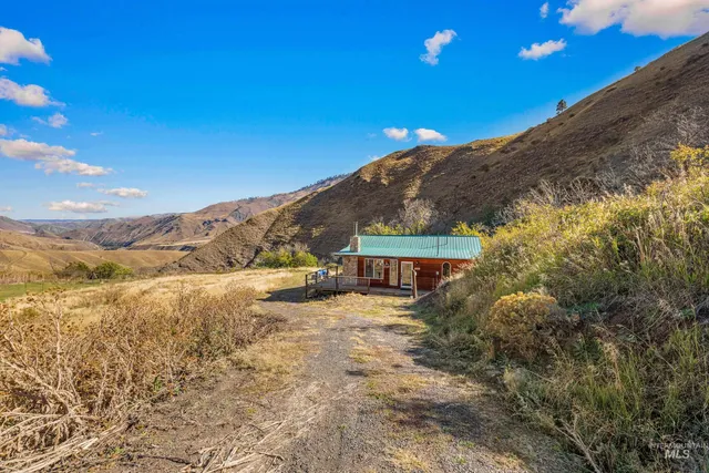 $395,000 | 236 Seven U Ranch Road, Lucile, ID 83542