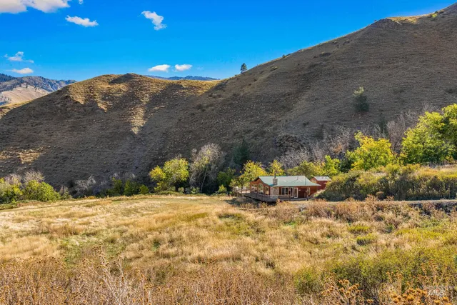 $395,000 | 236 Seven U Ranch Road, Lucile, ID 83542
