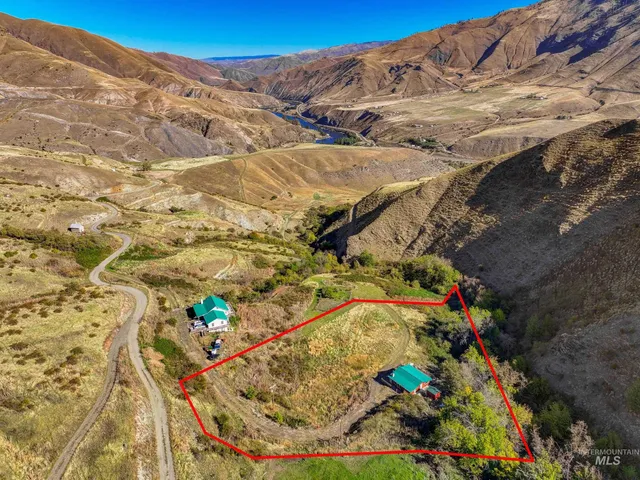 $395,000 | 236 Seven U Ranch Road, Lucile, ID 83542