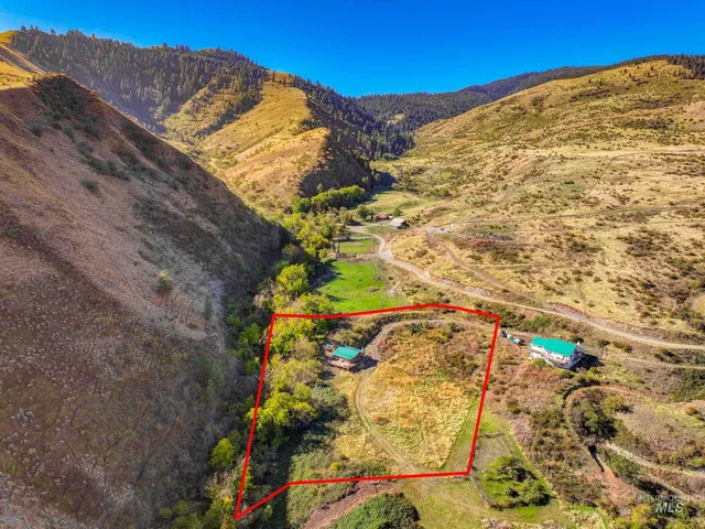 $395,000 | 236 Seven U Ranch Road, Lucile, ID 83542