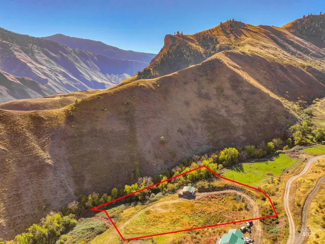 $395,000 | 236 Seven U Ranch Road, Lucile, ID 83542