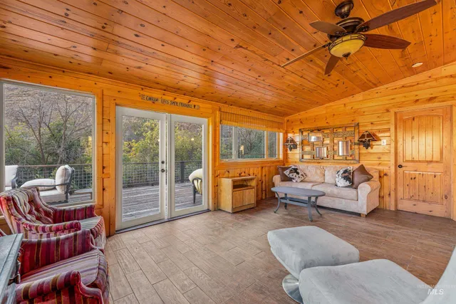 $395,000 | 236 Seven U Ranch Road, Lucile, ID 83542