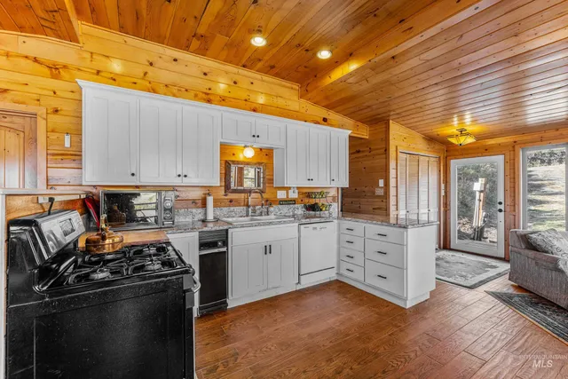 $395,000 | 236 Seven U Ranch Road, Lucile, ID 83542