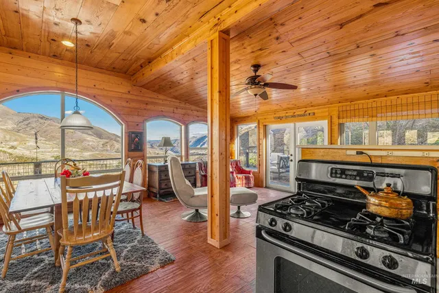 $395,000 | 236 Seven U Ranch Road, Lucile, ID 83542