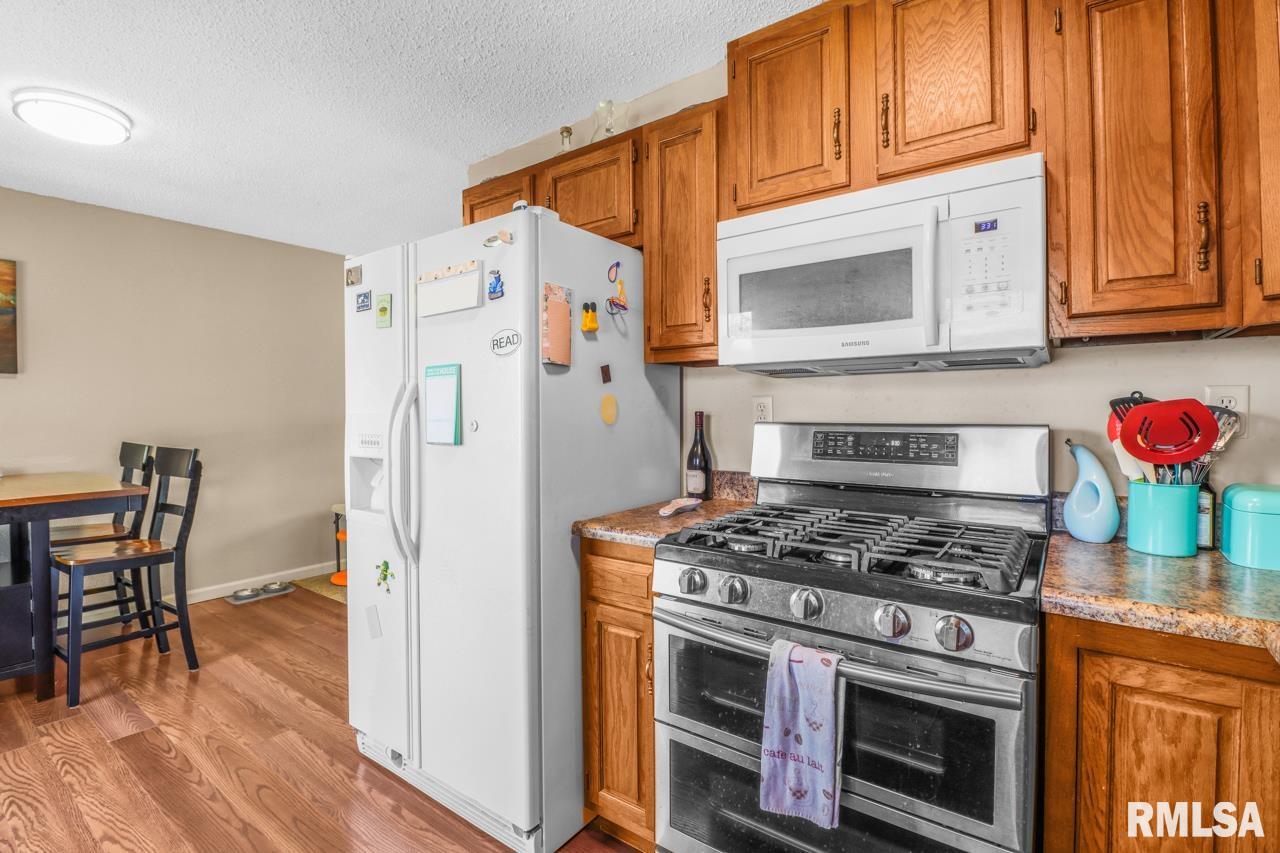 1109 Springfield Road East Peoria, IL 61611 - Photo 12 of 36 Gallery Image 12