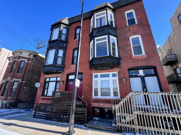 $2,400 | 113 South Paulina Street, Unit 3F, Chicago, IL 60612