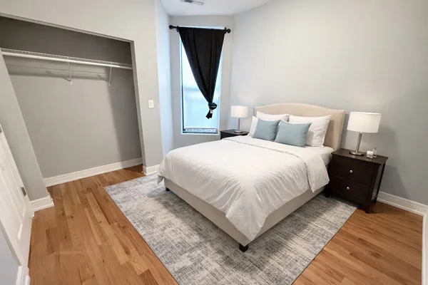 $2,400 | 113 South Paulina Street, Unit 3F, Chicago, IL 60612