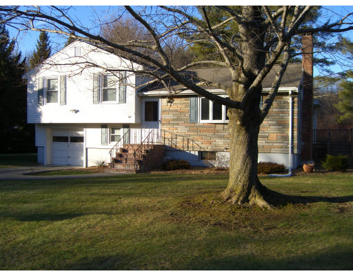 6 Russett Road Bedford, MA 01730 - Photo 1 of 8 Gallery Image 1
