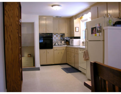 6 Russett Road Bedford, MA 01730 - Photo 6 of 8 Gallery Image 6