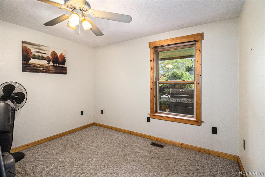 3275 Le Valley Road Columbiaville, MI 48421 - Photo 21 of 34