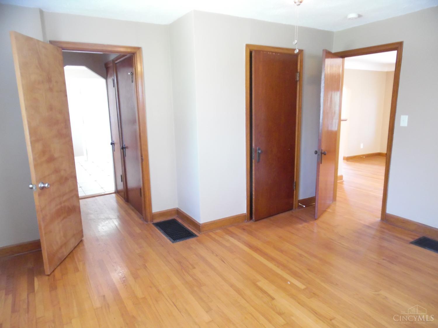 4194 Rybolt Road Cincinnati, OH 45248 - Photo 15 of 37