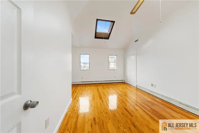 $4,200 | 1 Stanton Street, South River, NJ 08882