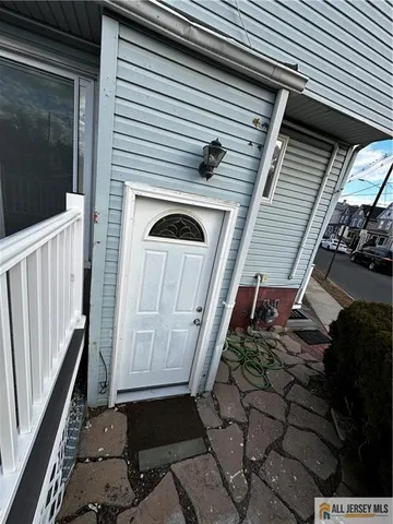 $4,200 | 1 Stanton Street, South River, NJ 08882