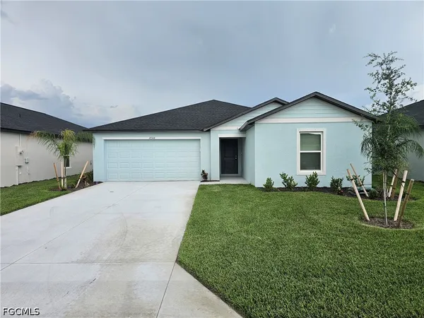 $2,200 | 17316 Cantu Court, North Fort Myers, FL 33917