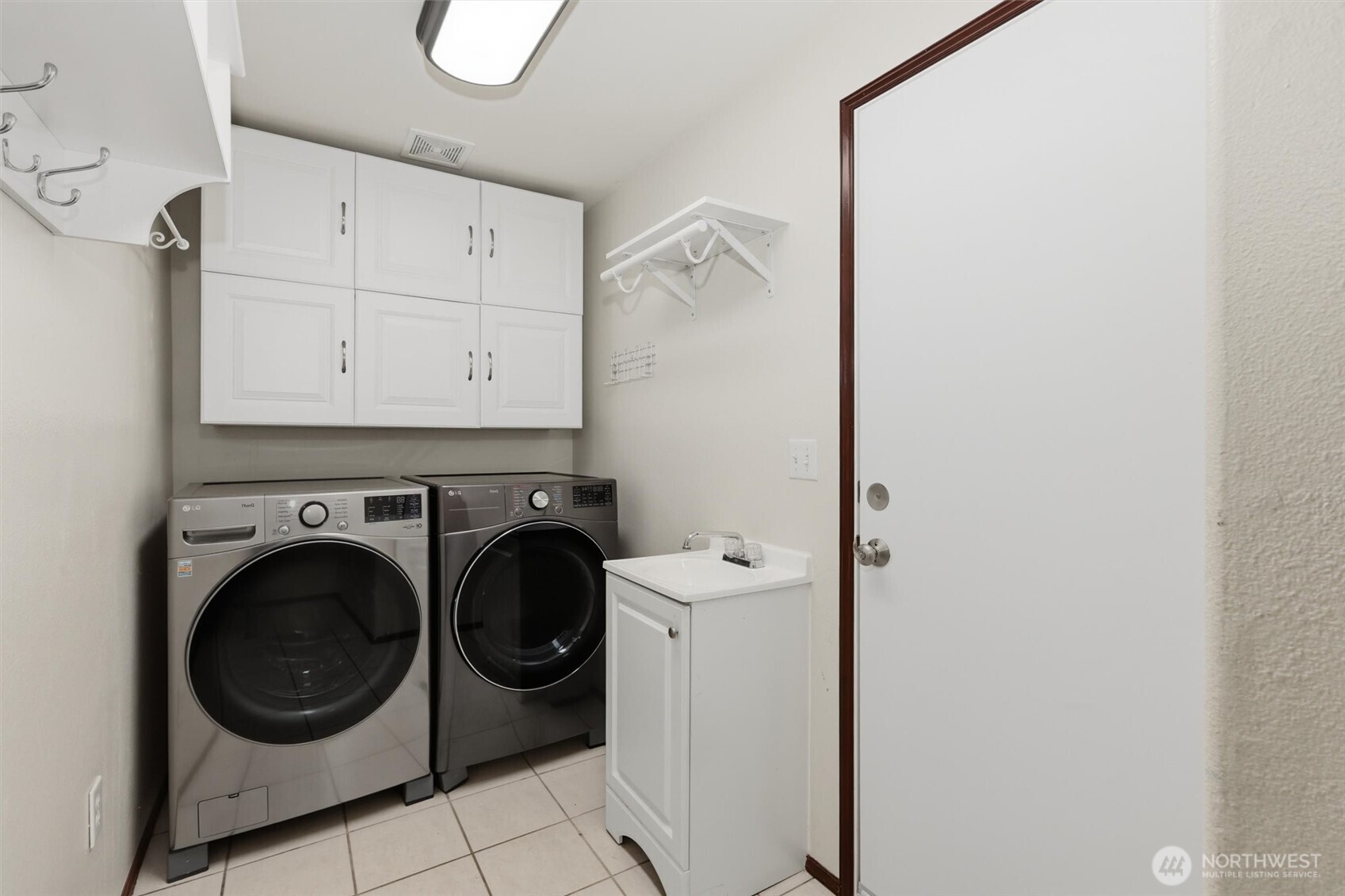 15405 204th Avenue Southeast Renton, WA 98059 - Photo 18 of 40