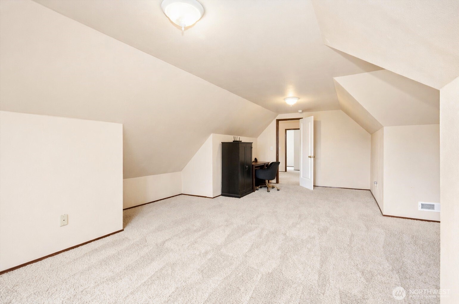 15405 204th Avenue Southeast Renton, WA 98059 - Photo 29 of 40