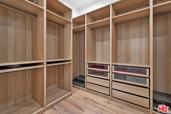 a view of walk in closet