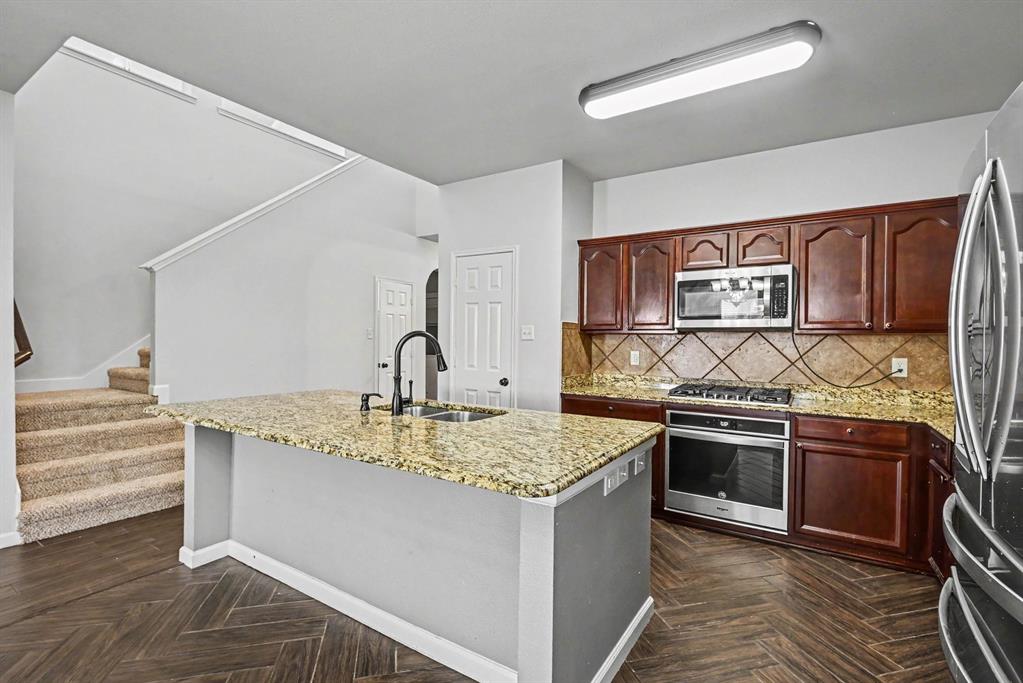 10005 Shelburne Road Fort Worth, TX 76244 - Photo 11 of 29