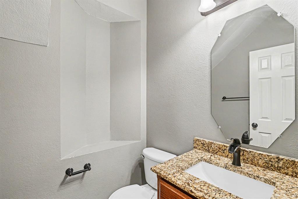 10005 Shelburne Road Fort Worth, TX 76244 - Photo 14 of 29