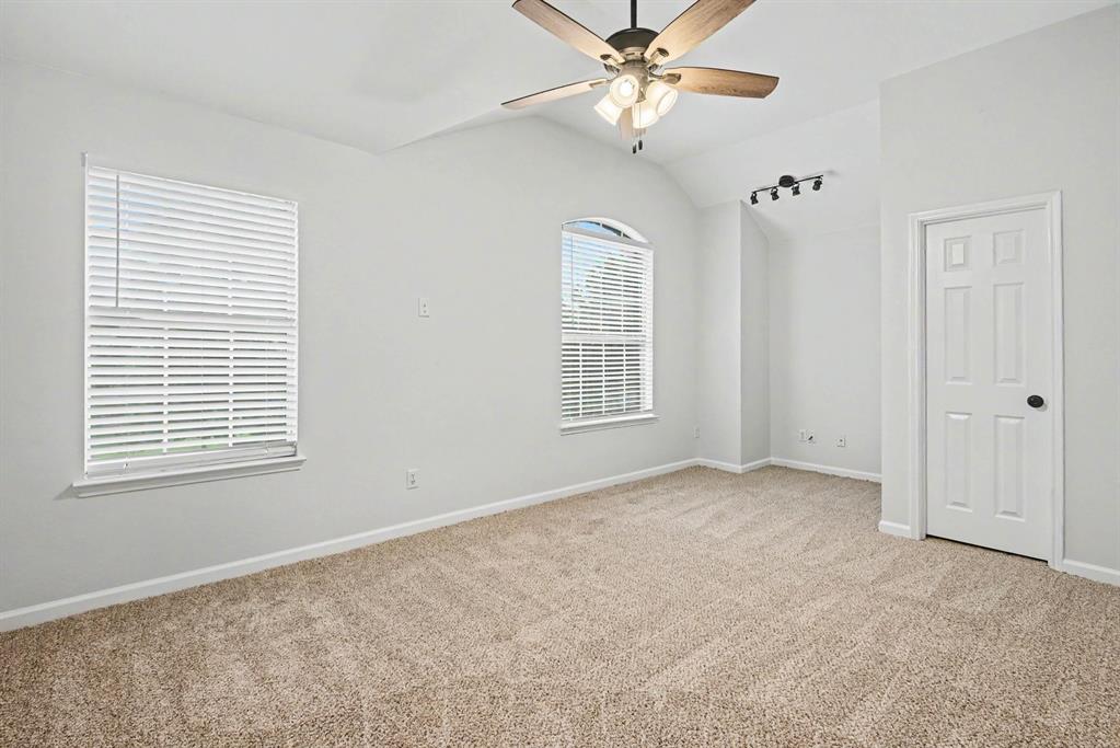 10005 Shelburne Road Fort Worth, TX 76244 - Photo 23 of 29