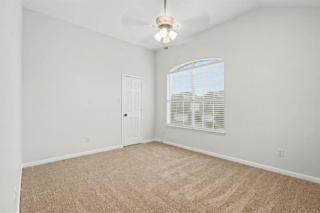 10005 Shelburne Road Fort Worth, TX 76244 - Photo 25 of 29