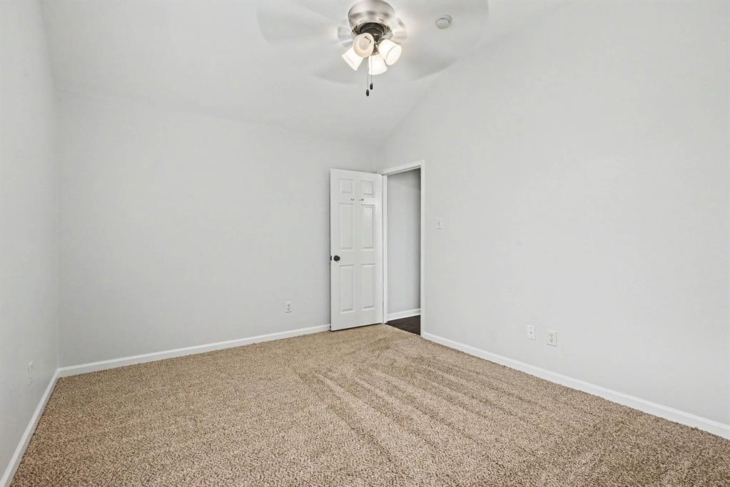 10005 Shelburne Road Fort Worth, TX 76244 - Photo 26 of 29