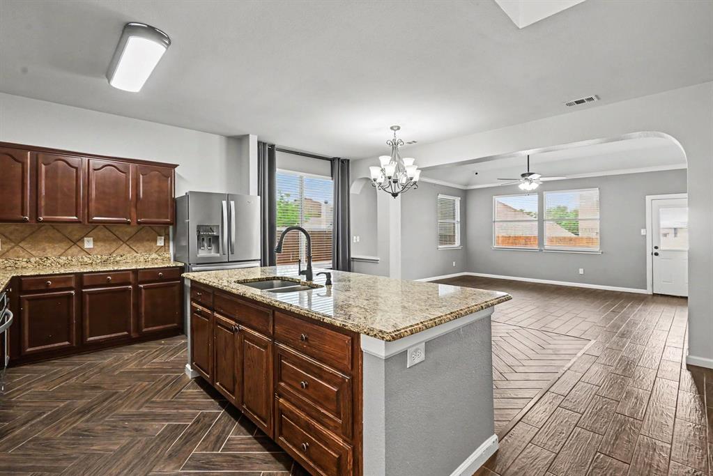 10005 Shelburne Road Fort Worth, TX 76244 - Photo 8 of 29