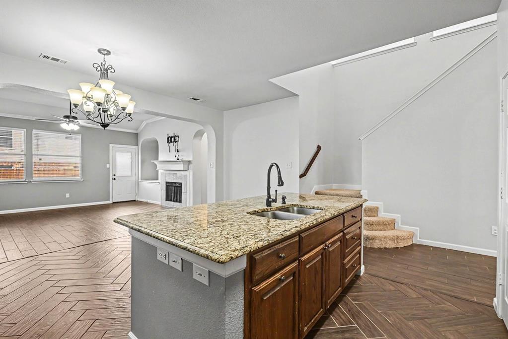 10005 Shelburne Road Fort Worth, TX 76244 - Photo 10 of 29