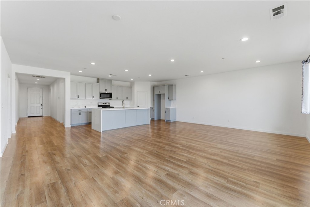 10710 Brookfield Drive Riverside, CA 92505 - Photo 4 of 32