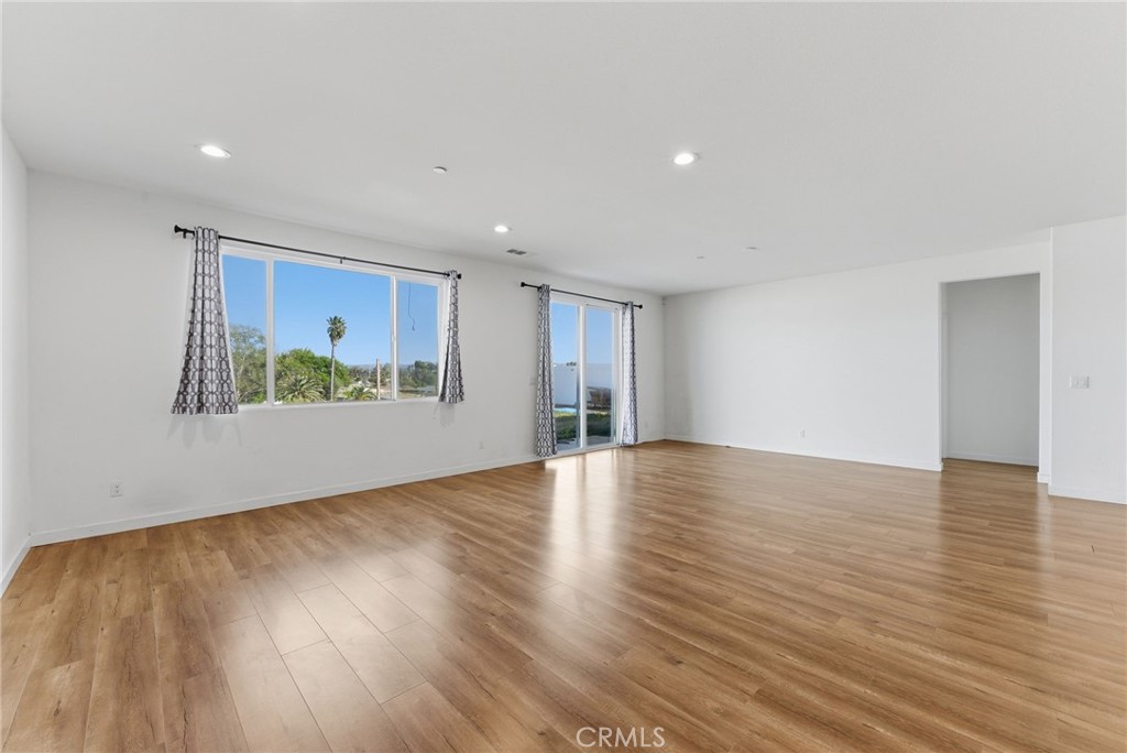 10710 Brookfield Drive Riverside, CA 92505 - Photo 8 of 32