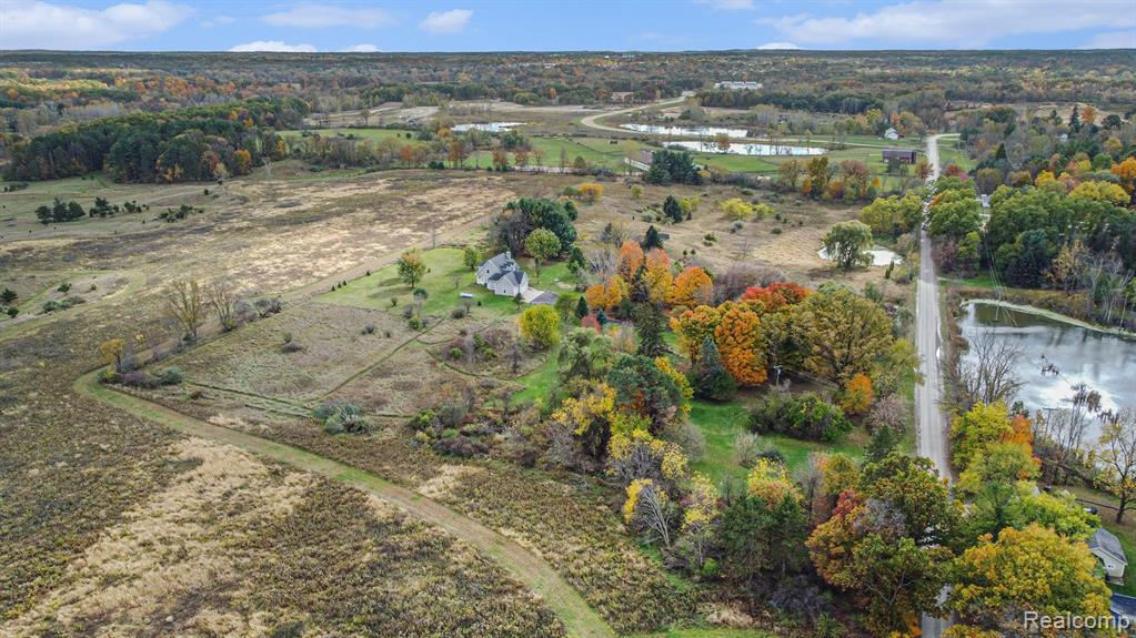 3290 Fisher Road Howell, MI 48855 - Photo 26 of 37 Gallery Image 26