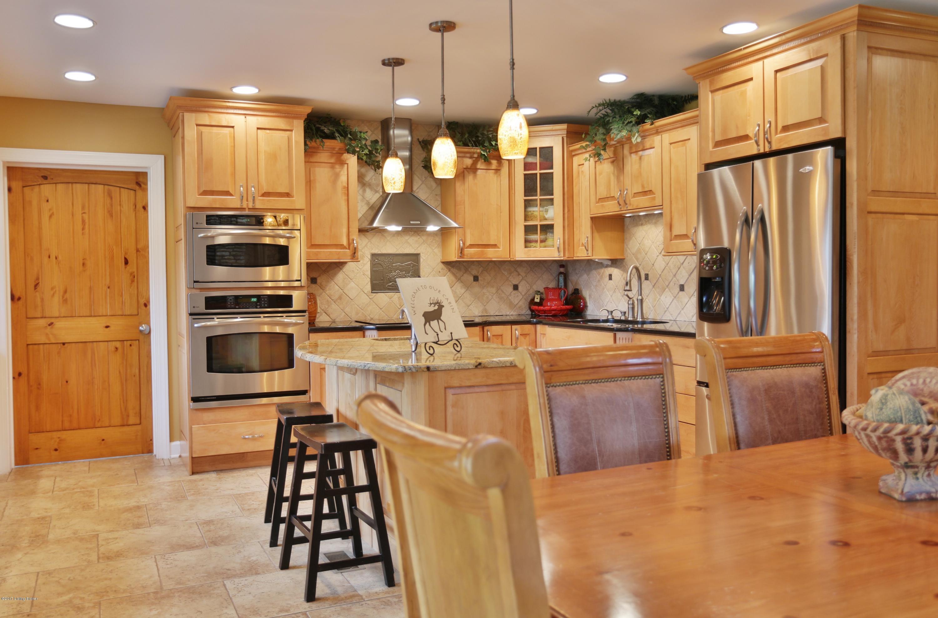 6400 Chenoweth Run Road Louisville, KY 40299 - Photo 15 of 53 17