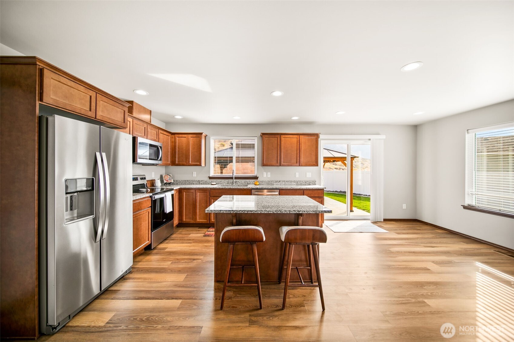 103 George Loop Rock Island, WA 98850 - Photo 11 of 40