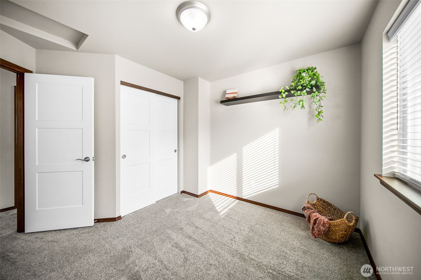 103 George Loop Rock Island, WA 98850 - Photo 17 of 40