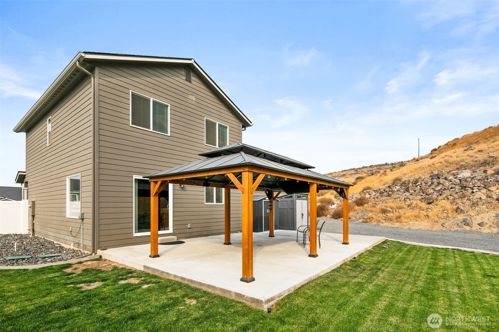 103 George Loop Rock Island, WA 98850 - Photo 34 of 40