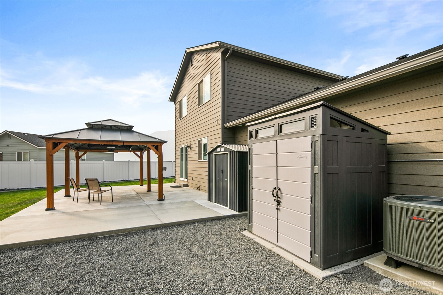 103 George Loop Rock Island, WA 98850 - Photo 38 of 40