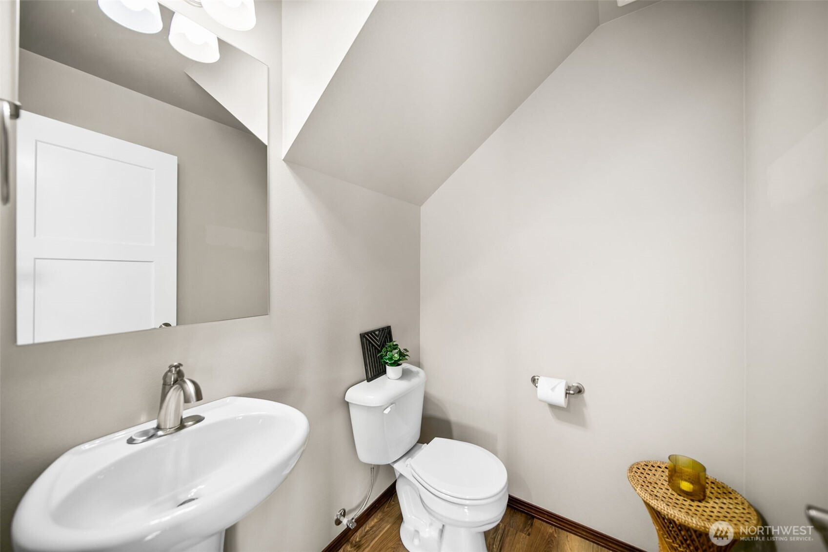 103 George Loop Rock Island, WA 98850 - Photo 7 of 40