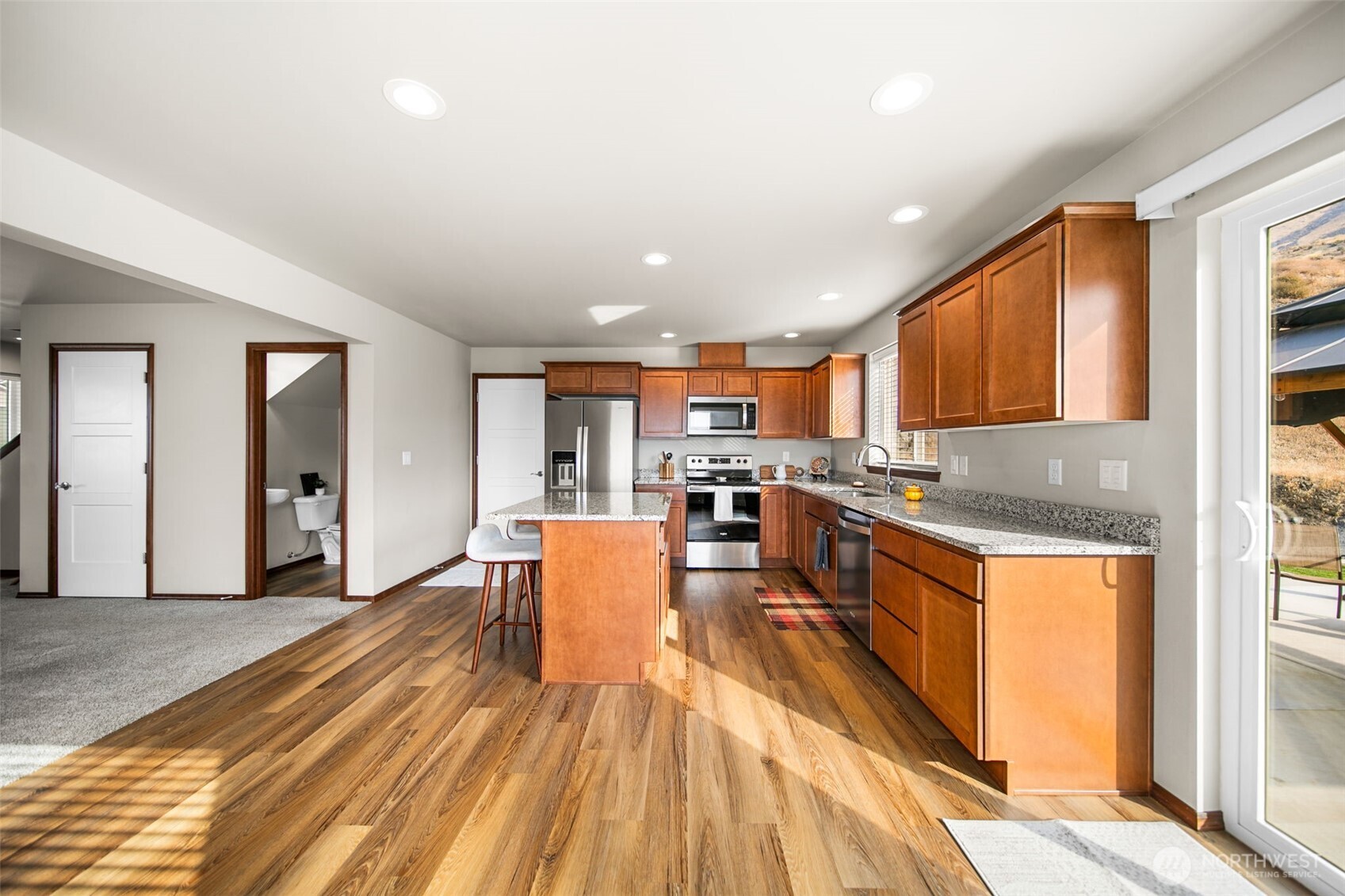 103 George Loop Rock Island, WA 98850 - Photo 9 of 40