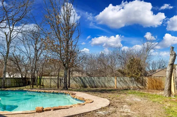 $320,000 | 7405 Shadow Bend Drive, Fort Worth, TX 76137