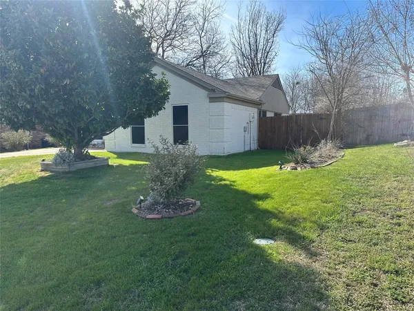 $320,000 | 7405 Shadow Bend Drive, Fort Worth, TX 76137