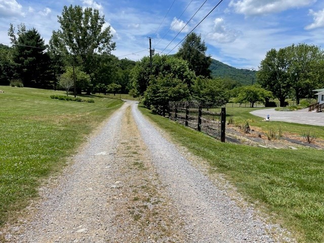 4 Katy Hollar Rd. Road Sevierville, TN 37862 - Photo 9 of 12