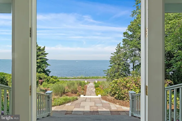 $3,850,000 | 2 River Drive, Annapolis, MD 21403