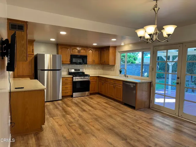 $4,220 | 1898 Regent Street, Camarillo, CA 93010