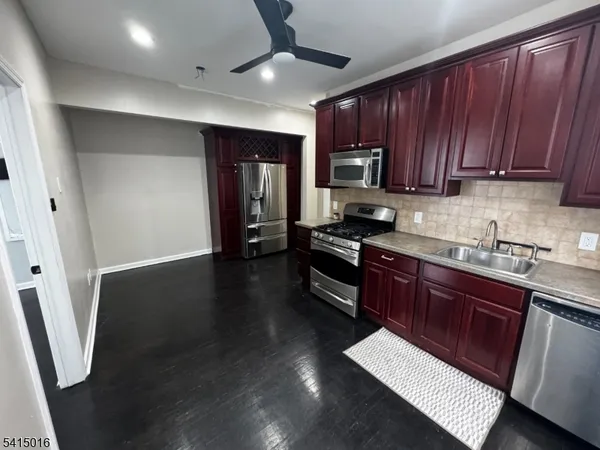 $2,400 | 540 Page Avenue, Lyndhurst, NJ 07071