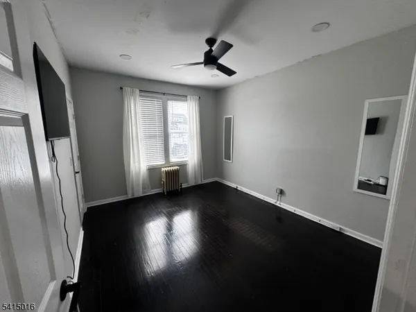 $2,400 | 540 Page Avenue, Lyndhurst, NJ 07071