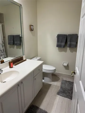 $4,500 | 4866 Northwest 108th Passage, Unit 4866, Doral, FL 33178