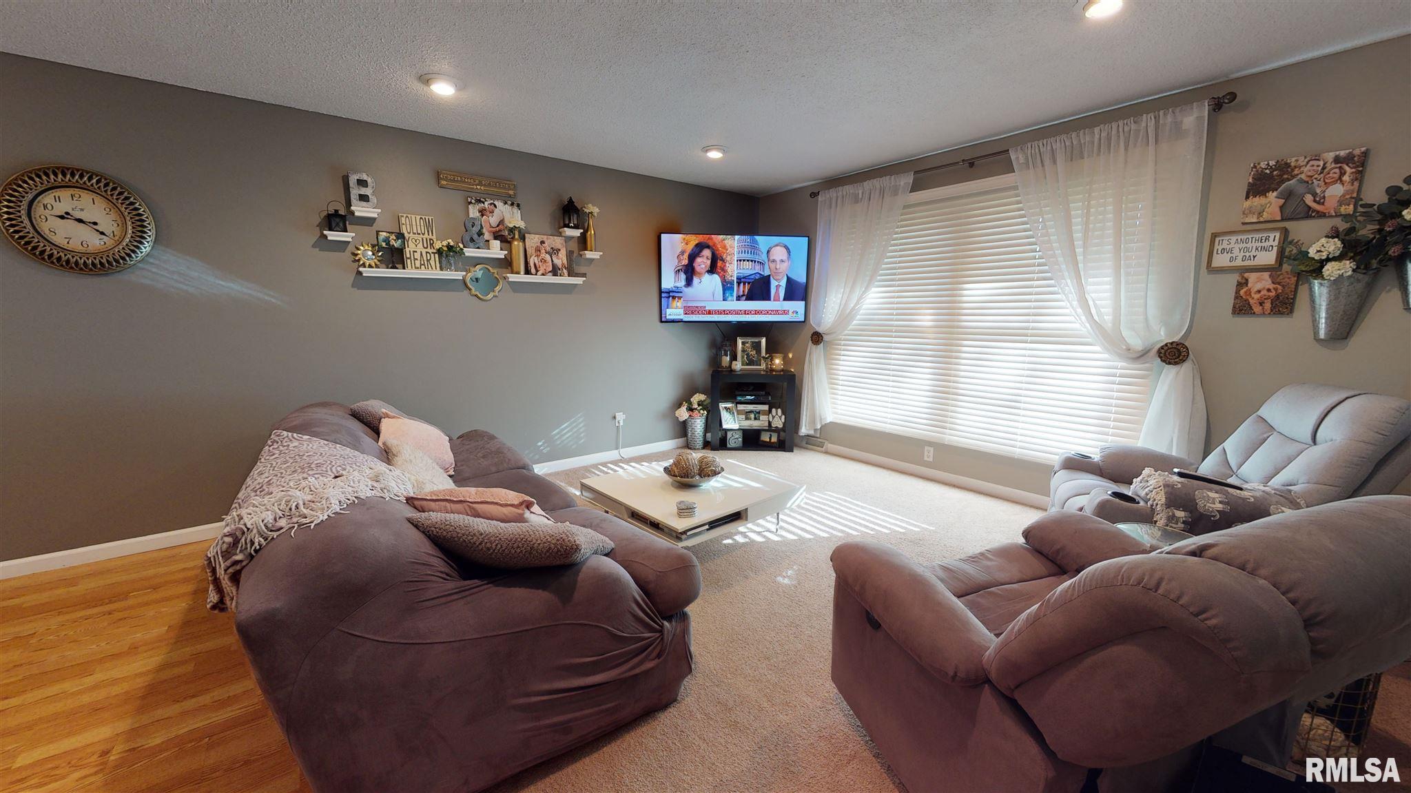 3424 Forest Road Davenport, IA 52807 - Photo 3 of 20 Gallery Image 3